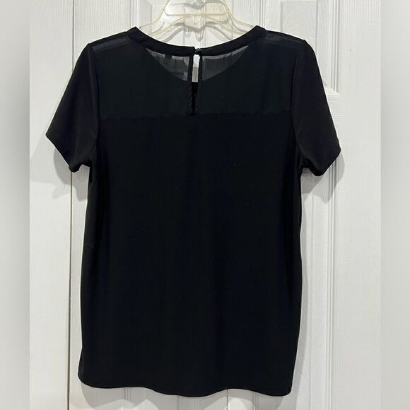 Faith & Joy black short sleeve top back close button size M - Picture 6 of 6
